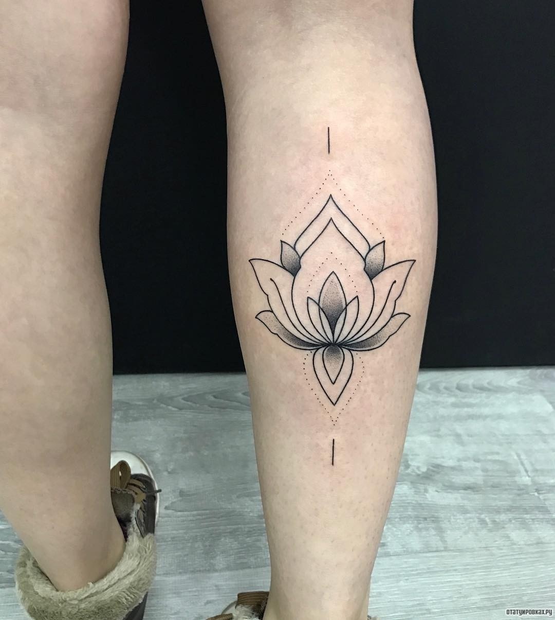 Фотография татуировки под названием «Лотос цветок»