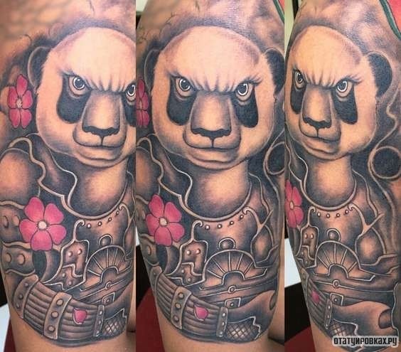 Фотография татуировки под названием «Мультяшная панда»