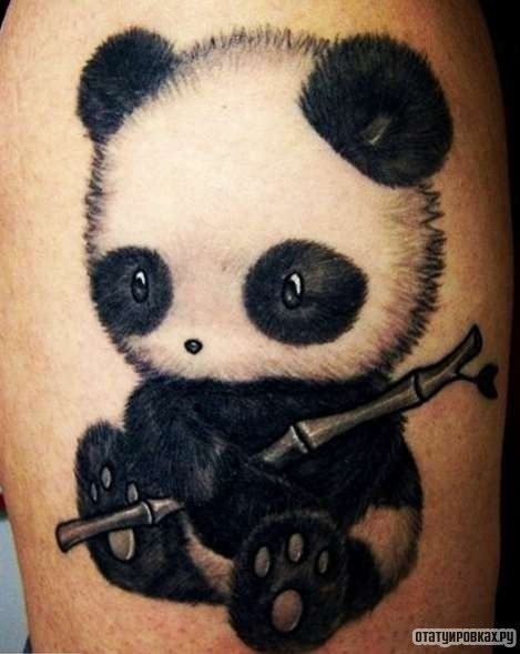 Фотография татуировки под названием «Панда с тростью»