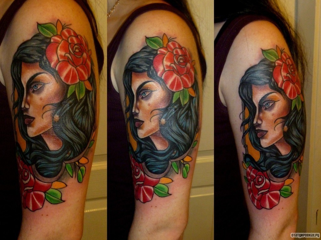 Фотография татуировки под названием «Девушка с черными волосами с цветком на голове»