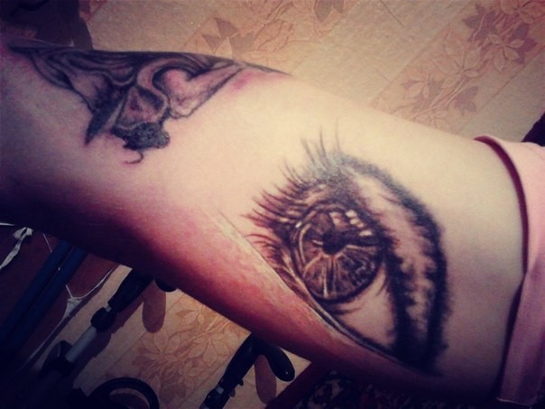 Фотография татуировки под названием «глаз»