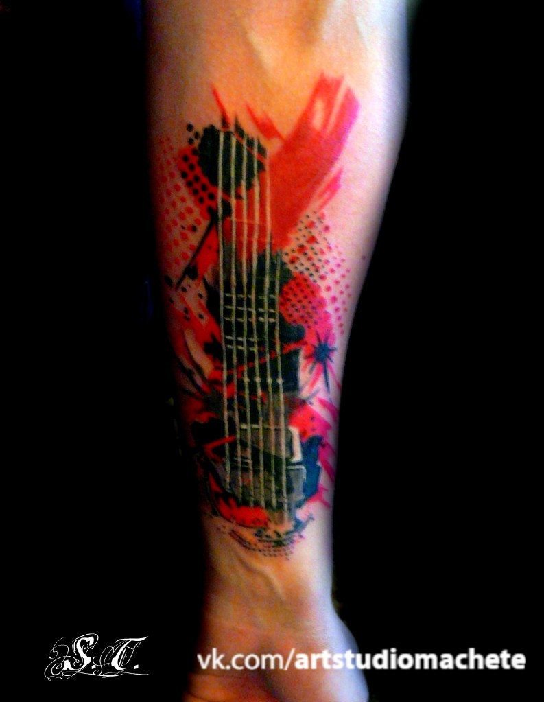 Фотография татуировки под названием «Струны гитары треш полька»