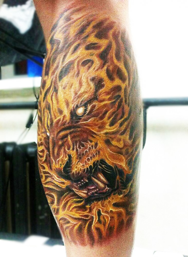 Фотография татуировки под названием «Огненный тигр»