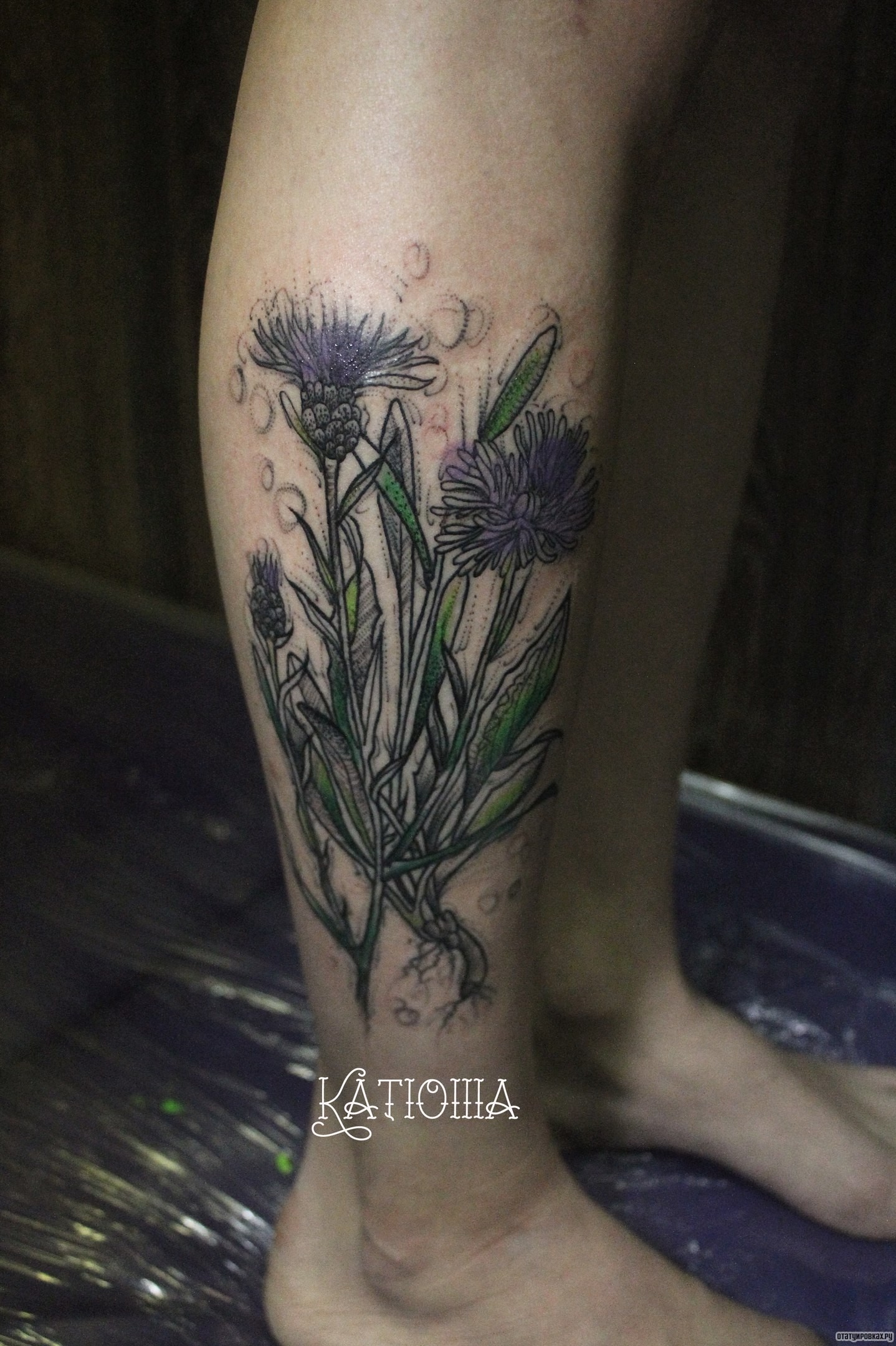 Фотография татуировки под названием «Два цветка полевых»