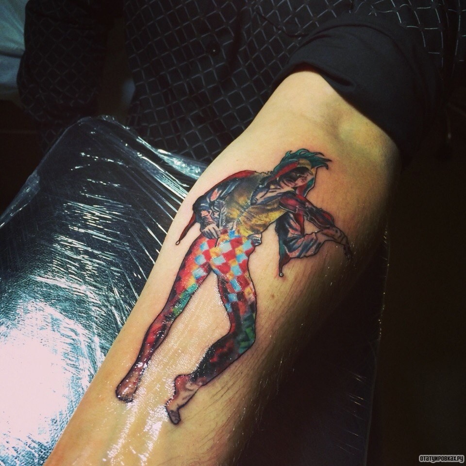 Фотография татуировки под названием «Скрипач»
