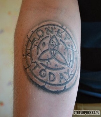 Фотография татуировки под названием «Руна древняя»