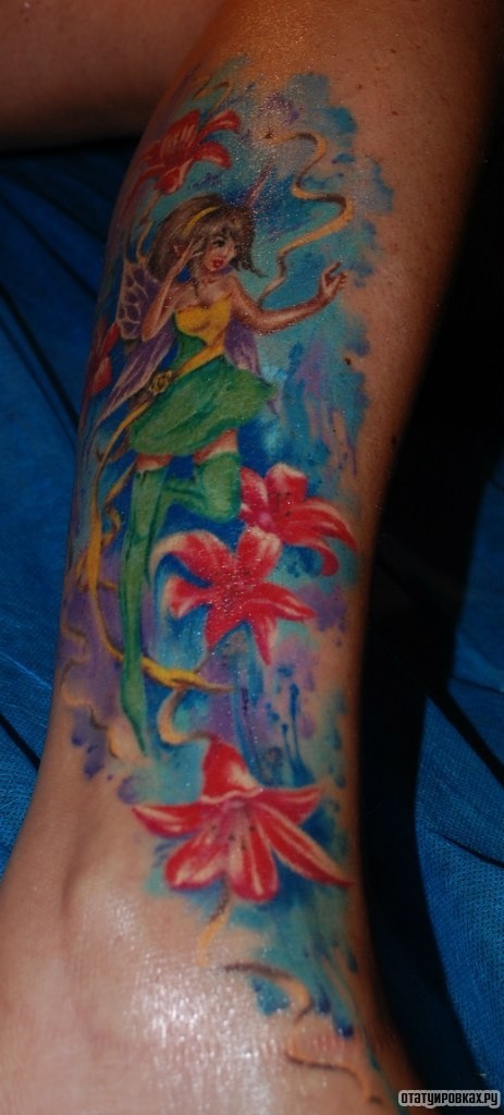 Фотография татуировки под названием «Русалка и лилии»