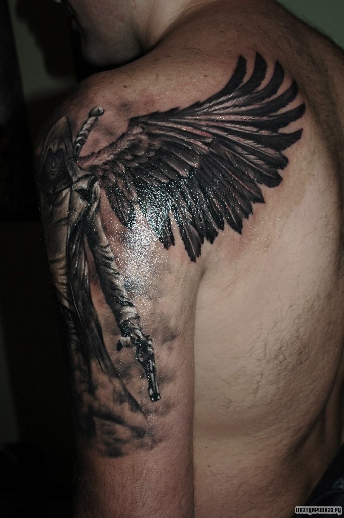 Фотография татуировки под названием «Архангел»