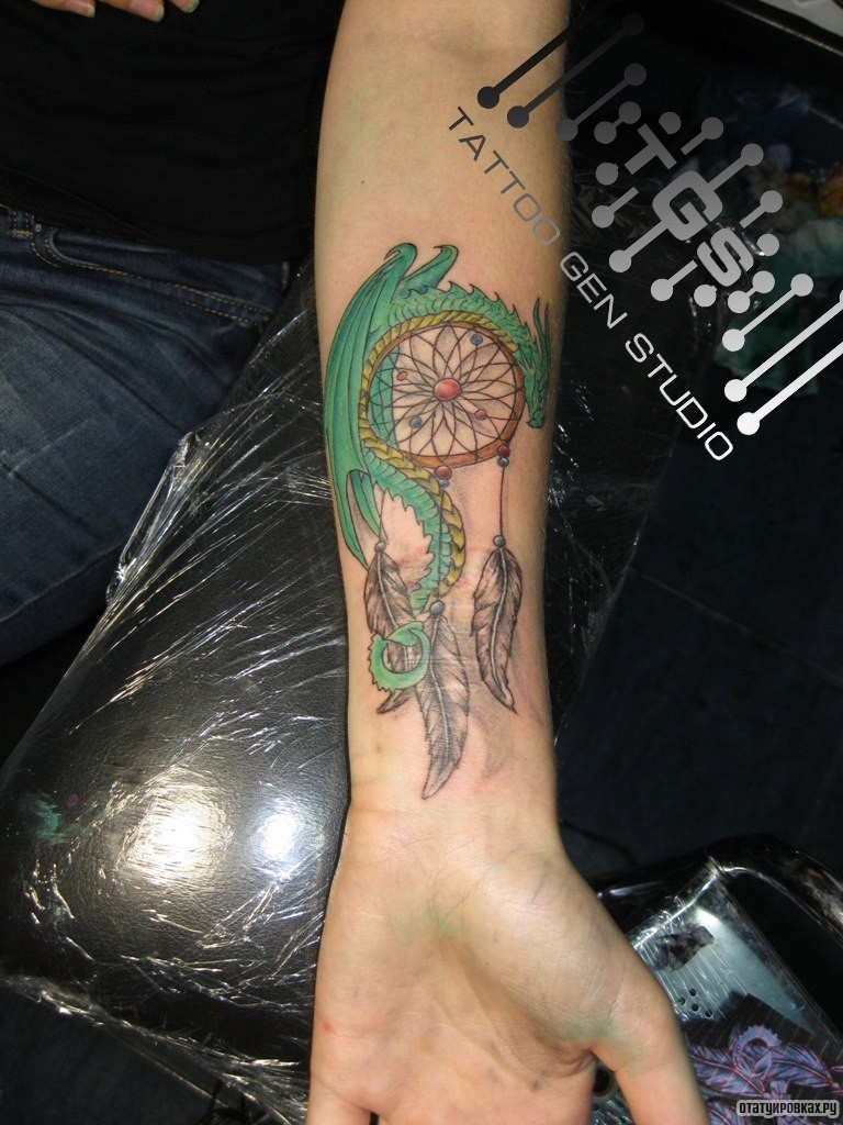 Фотография татуировки под названием «Ловец снов и дракон»
