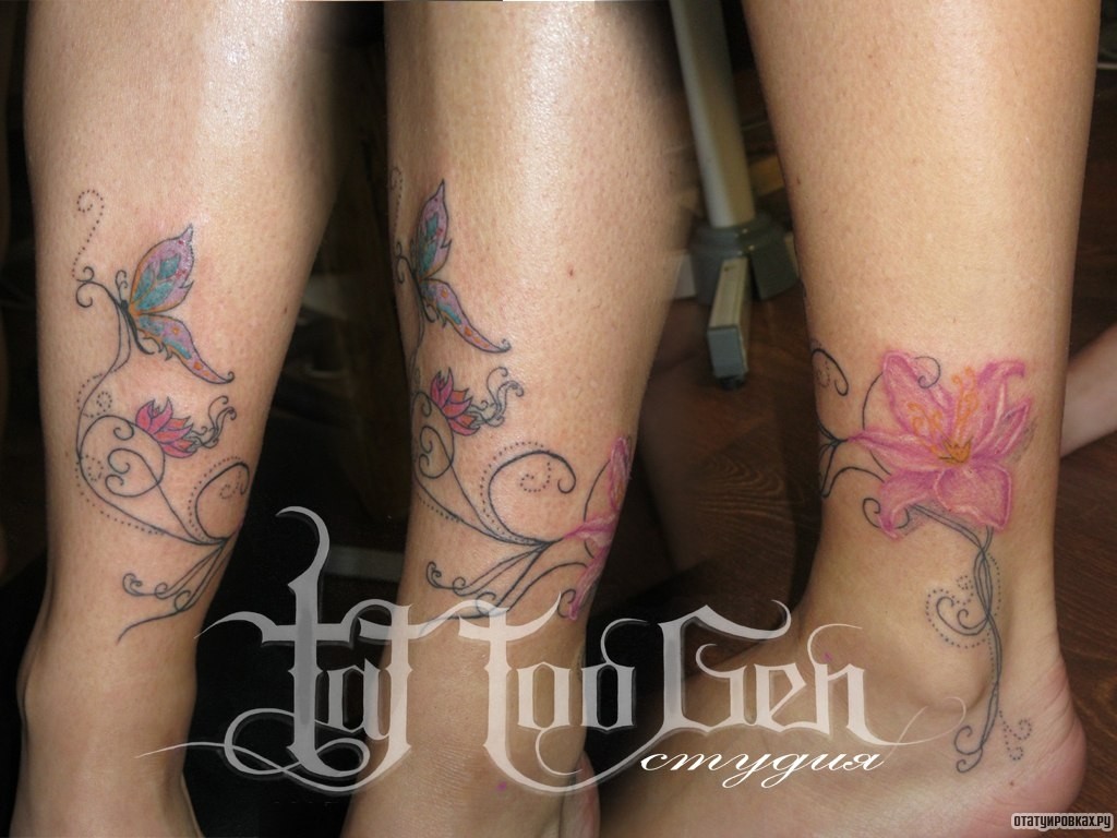 Фотография татуировки под названием «Цветок лилия и бабочка»