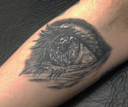 Фотография татуировки под названием «глаз»