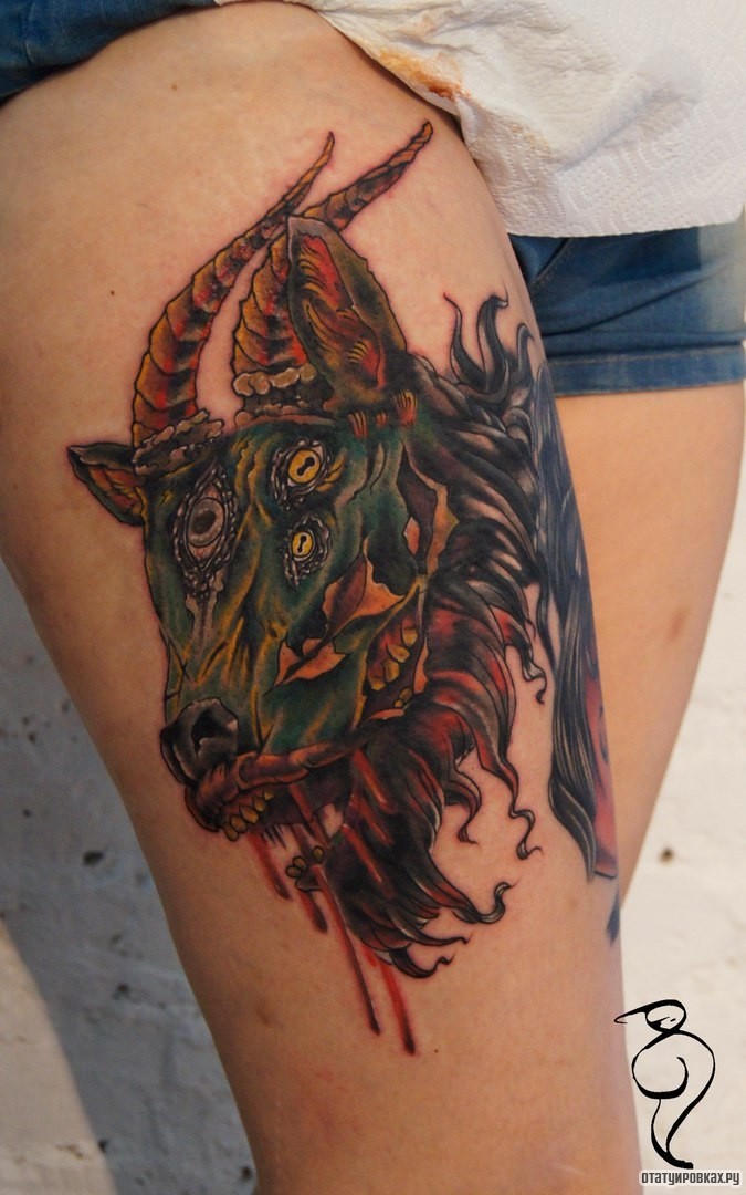 Фотография татуировки под названием «Череп рогатого зверя»