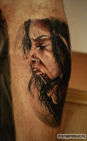 Фотография татуировки под названием «Девушка орет»
