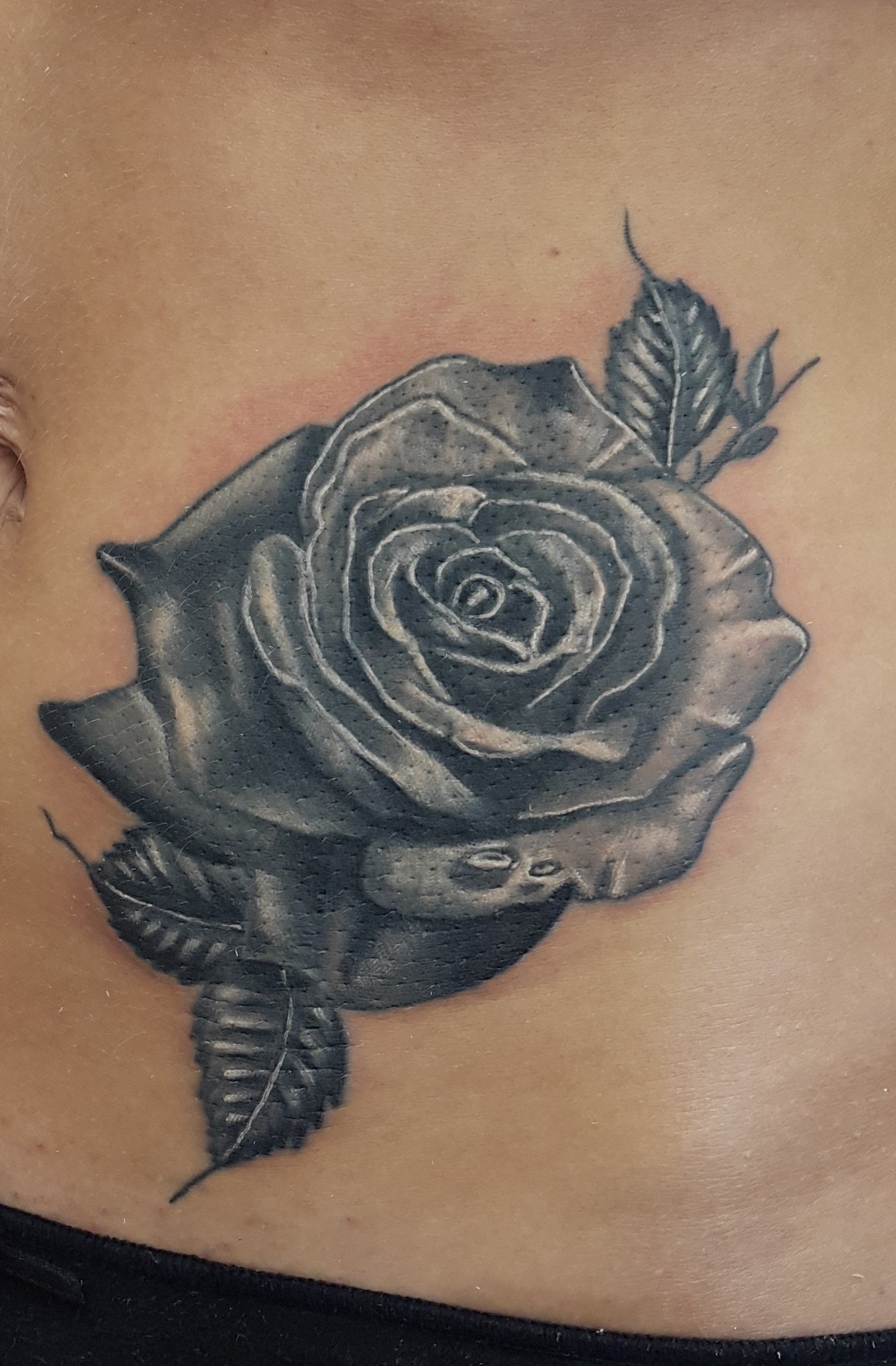 Фотография татуировки под названием «Роза (кавер ап)»