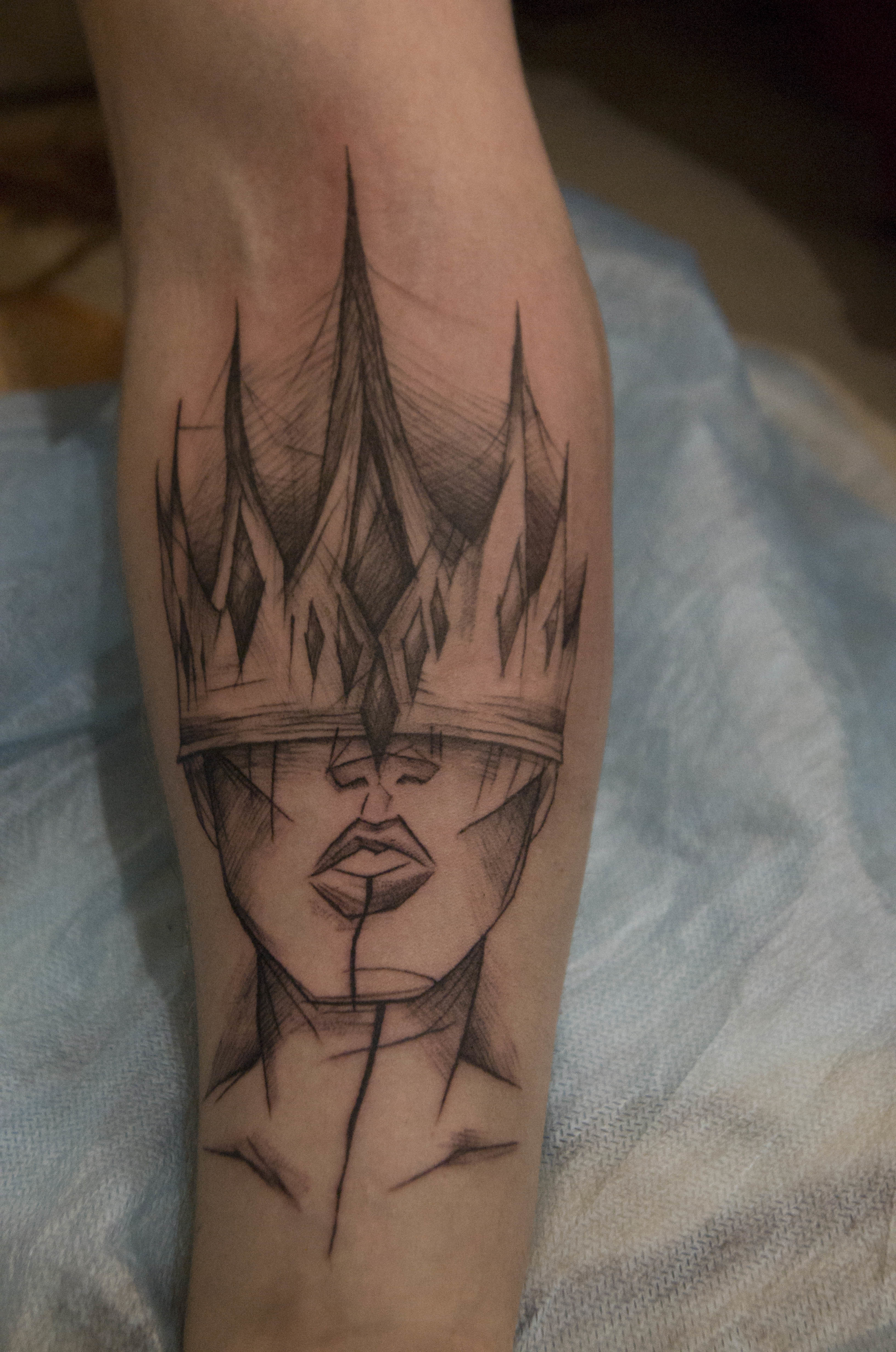 Фотография татуировки под названием «Женщина в короне»