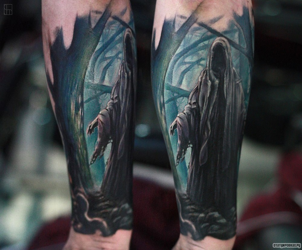 Фотография татуировки под названием «Смерть в лесу»