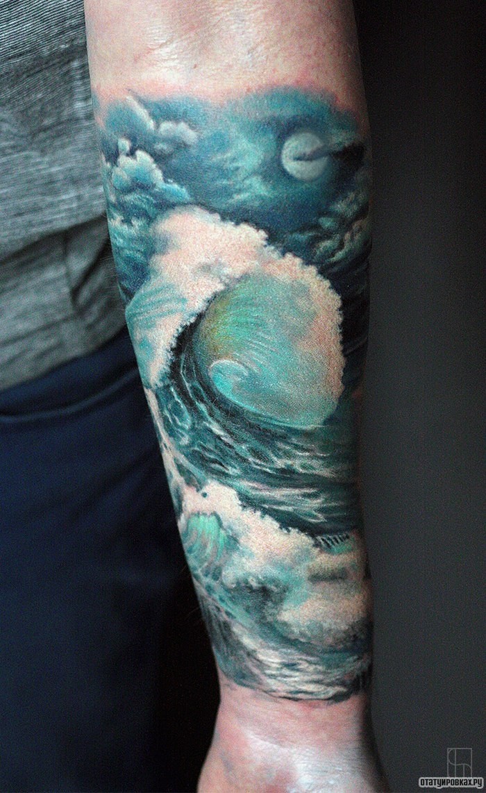 Фотография татуировки под названием «Волны»