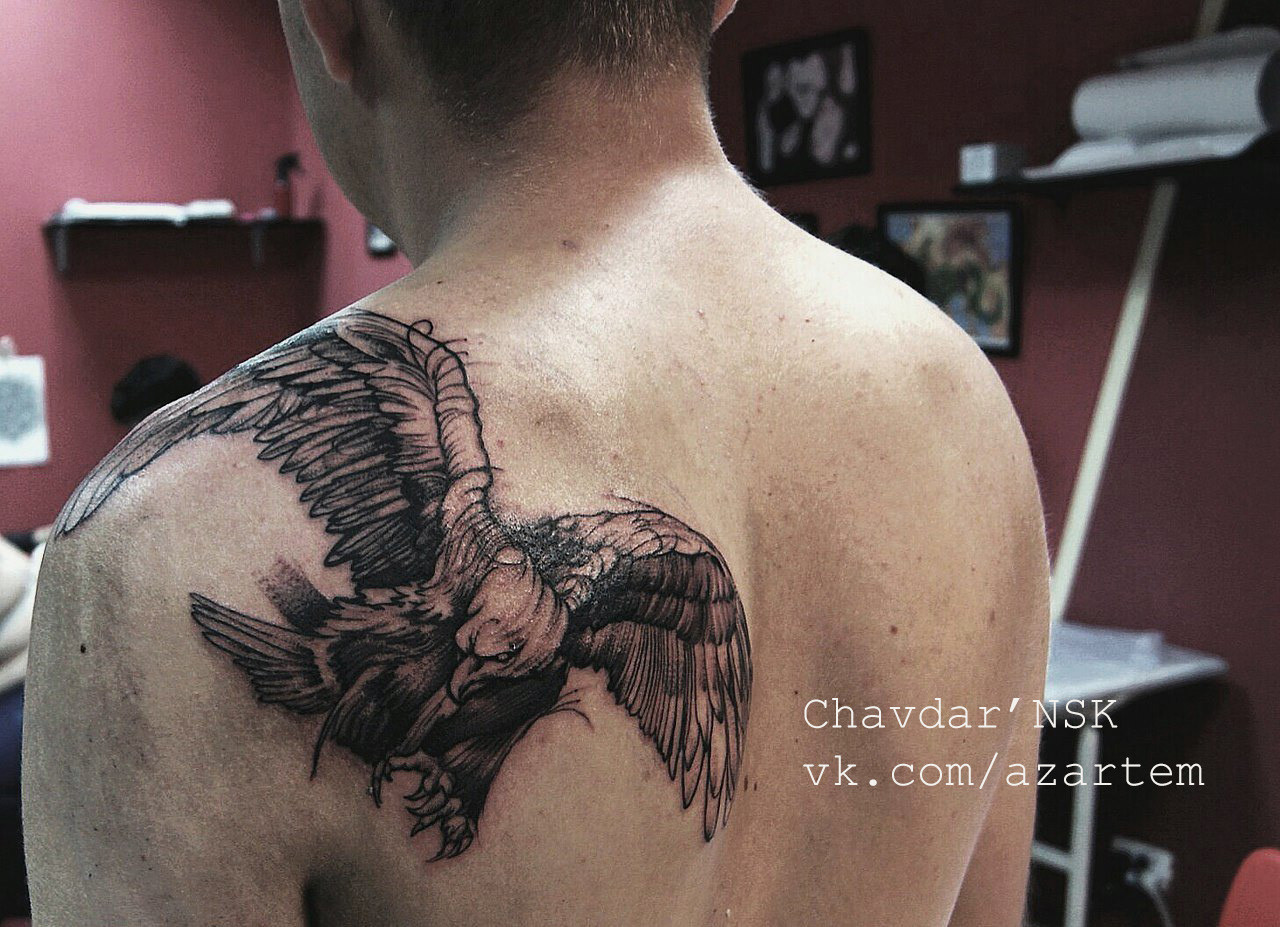 Фотография татуировки под названием «орел»