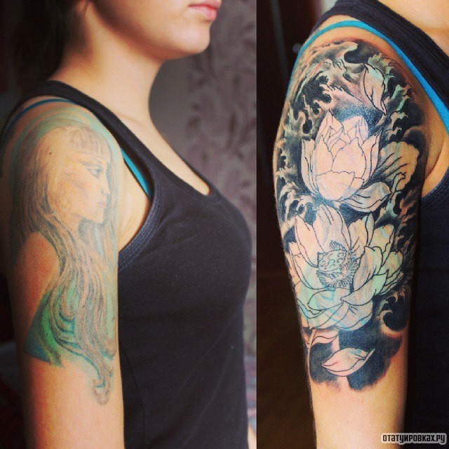 Фотография татуировки под названием «Лотосы и волны»