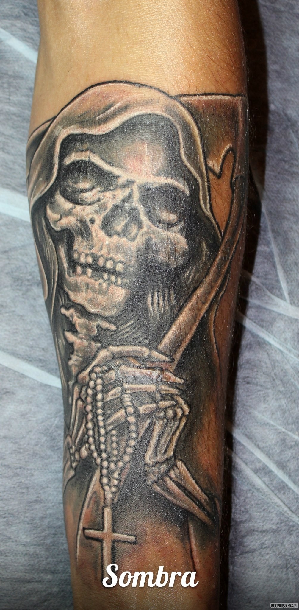 Фотография татуировки под названием «Смерть с косой»