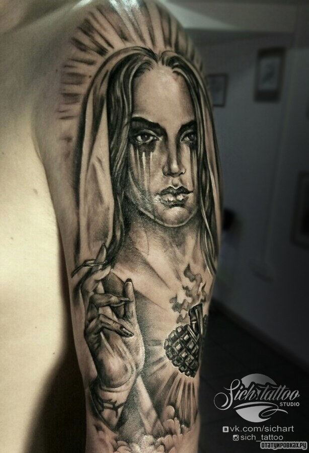 Фотография татуировки под названием «Святая девушка со слезами»