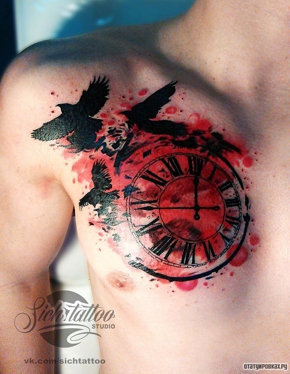 Фотография татуировки под названием «Птицы и часы»