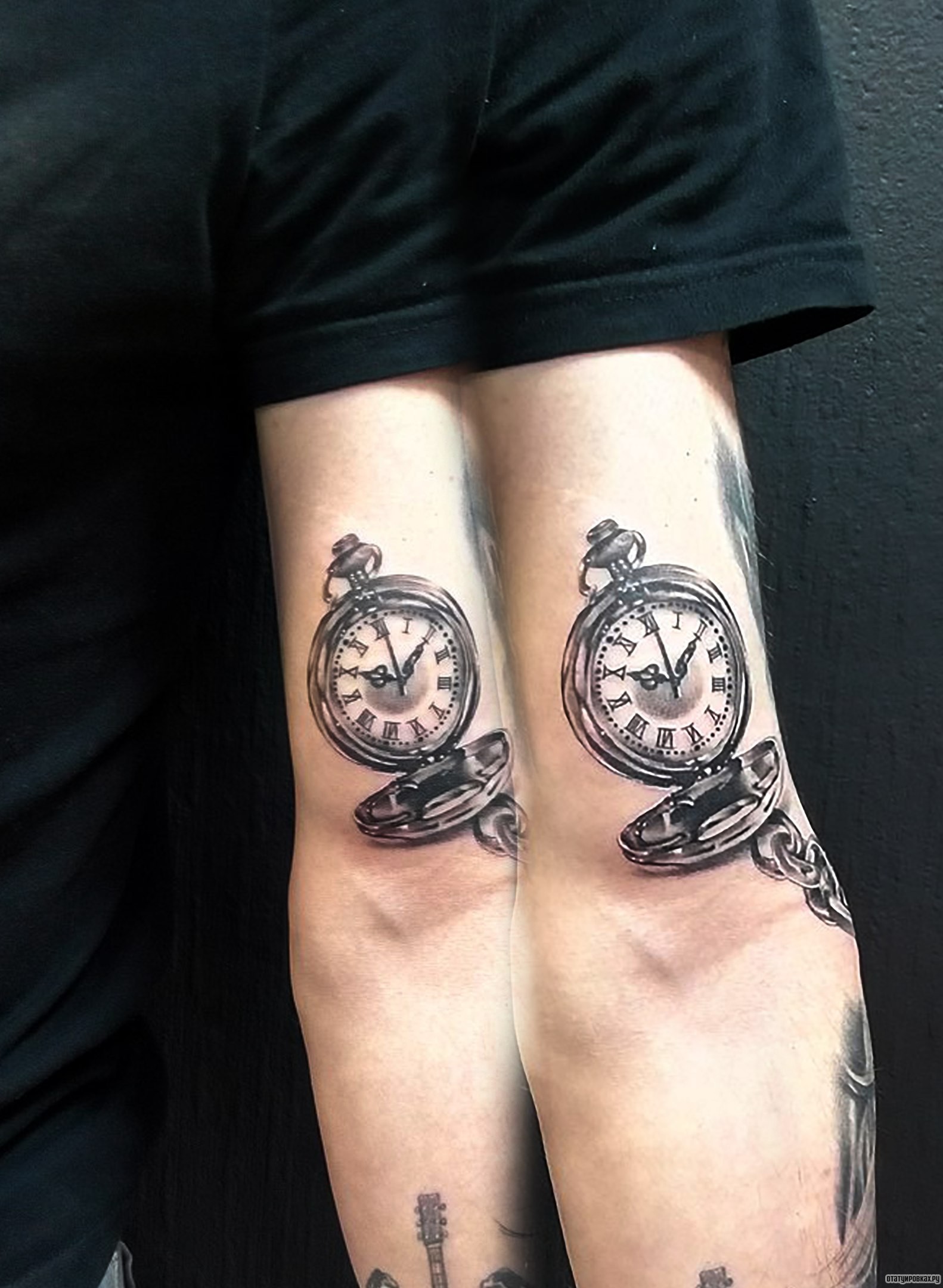 Фотография татуировки под названием «Карманные часы»