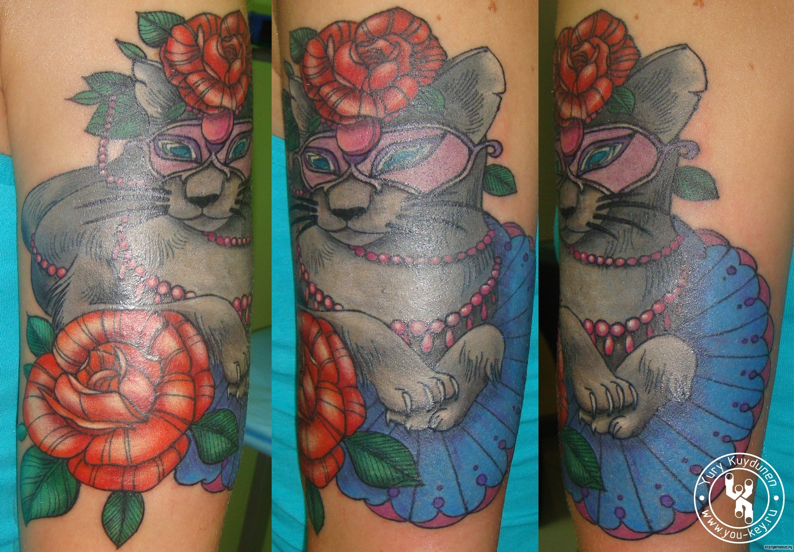 Фотография татуировки под названием «Кот с розами»