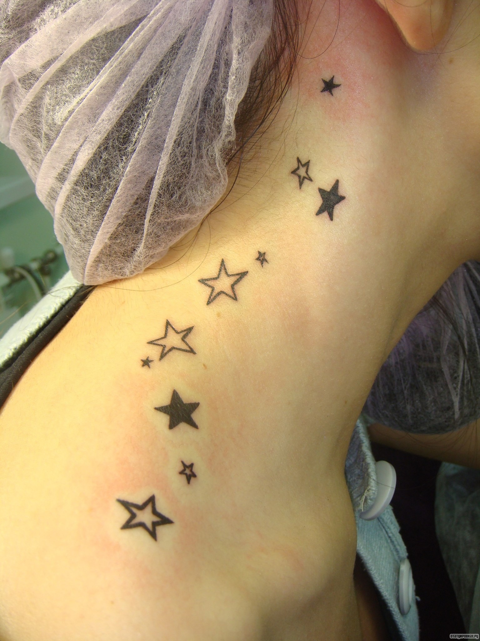 Фотография татуировки под названием «Звезды чб»