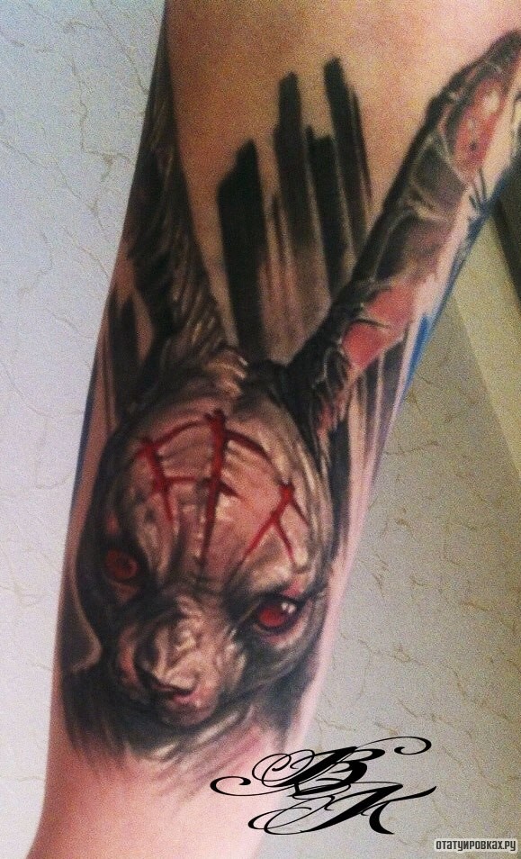 Фотография татуировки под названием «Жуткий заяц»