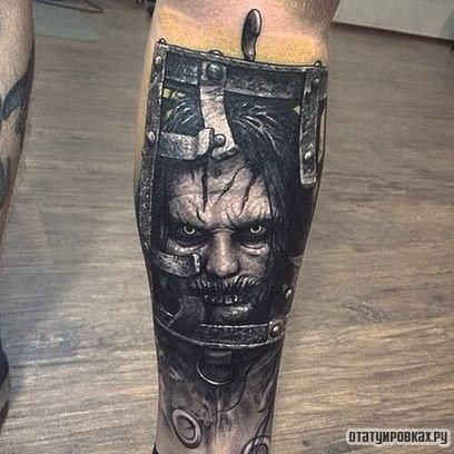 Фотография татуировки под названием «Пожилой человек за решеткой»