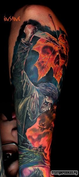 Фотография татуировки под названием «Маньяк с ножом и листья клена»