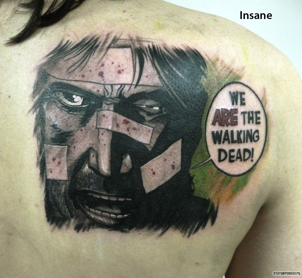 Фотография татуировки под названием «Лицо в пластырях»