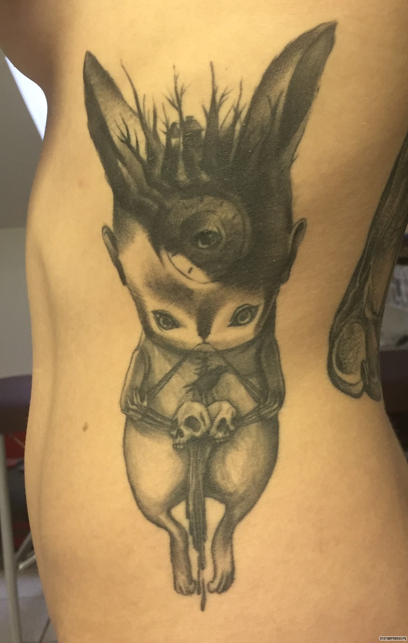 Фотография татуировки под названием «Непонятный заяц»
