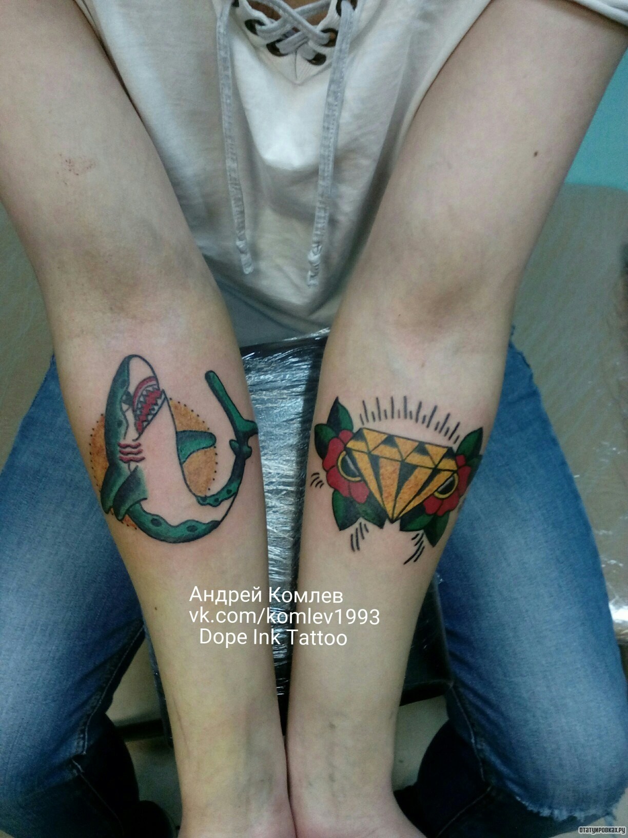 Фотография татуировки под названием «Акула и алмаз»