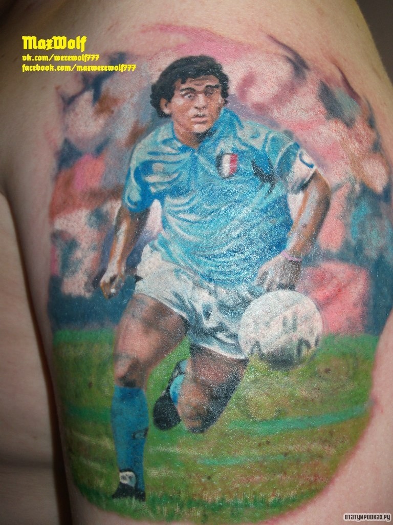 Фотография татуировки под названием «Футболист»