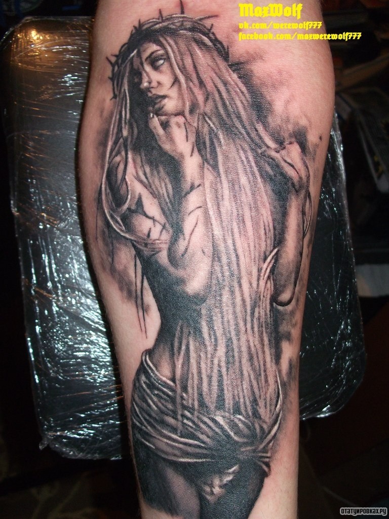 Фотография татуировки под названием «Девушка в ранах»