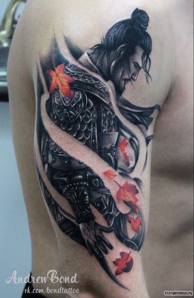 Фотография татуировки под названием «Самурай с листья клена»