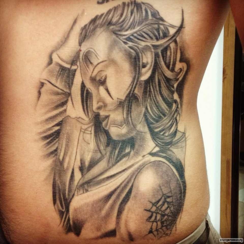 Фотография татуировки под названием «Девушка»