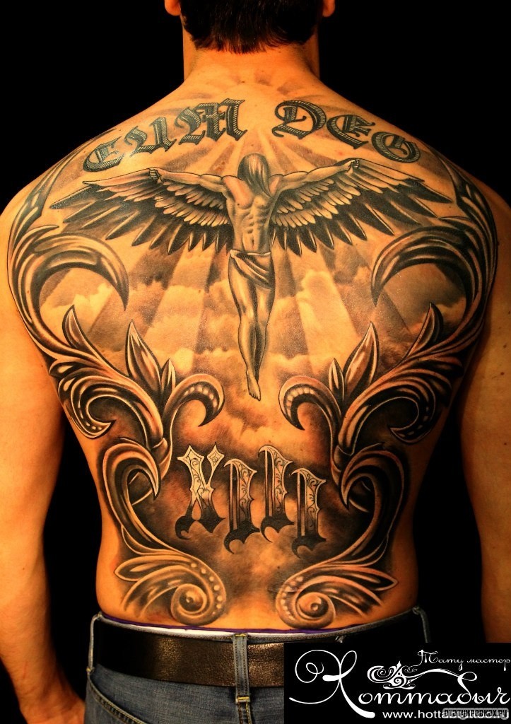 Фотография татуировки под названием «Ангел в небесах»