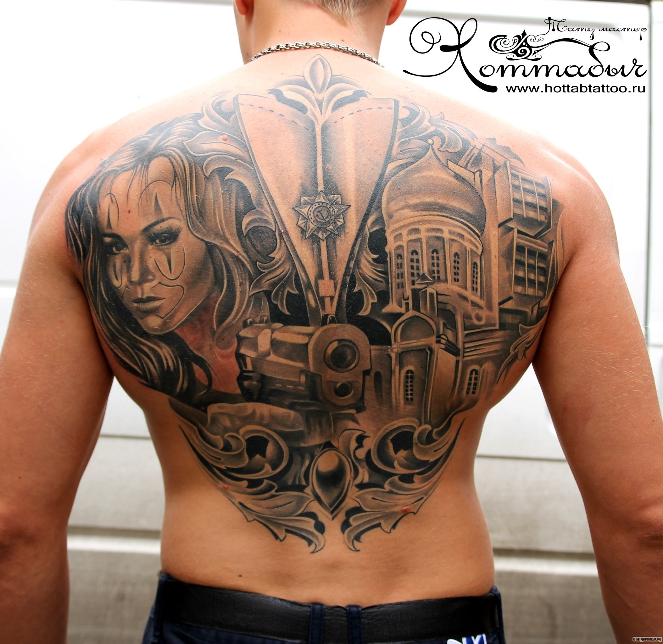 Фотография татуировки под названием «Портрет девушки с пистолетом»