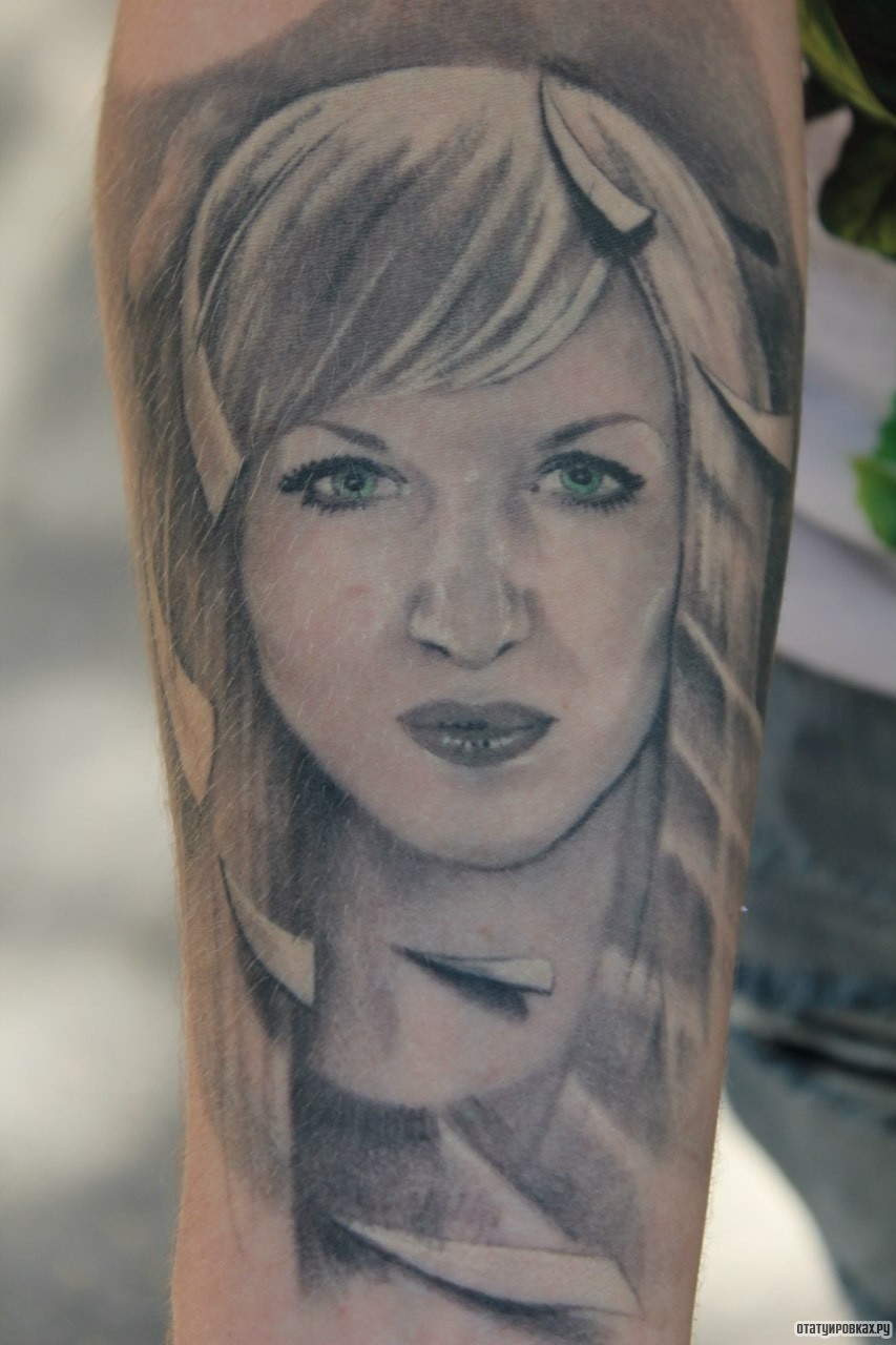 Фотография татуировки под названием «Девушка портрет»