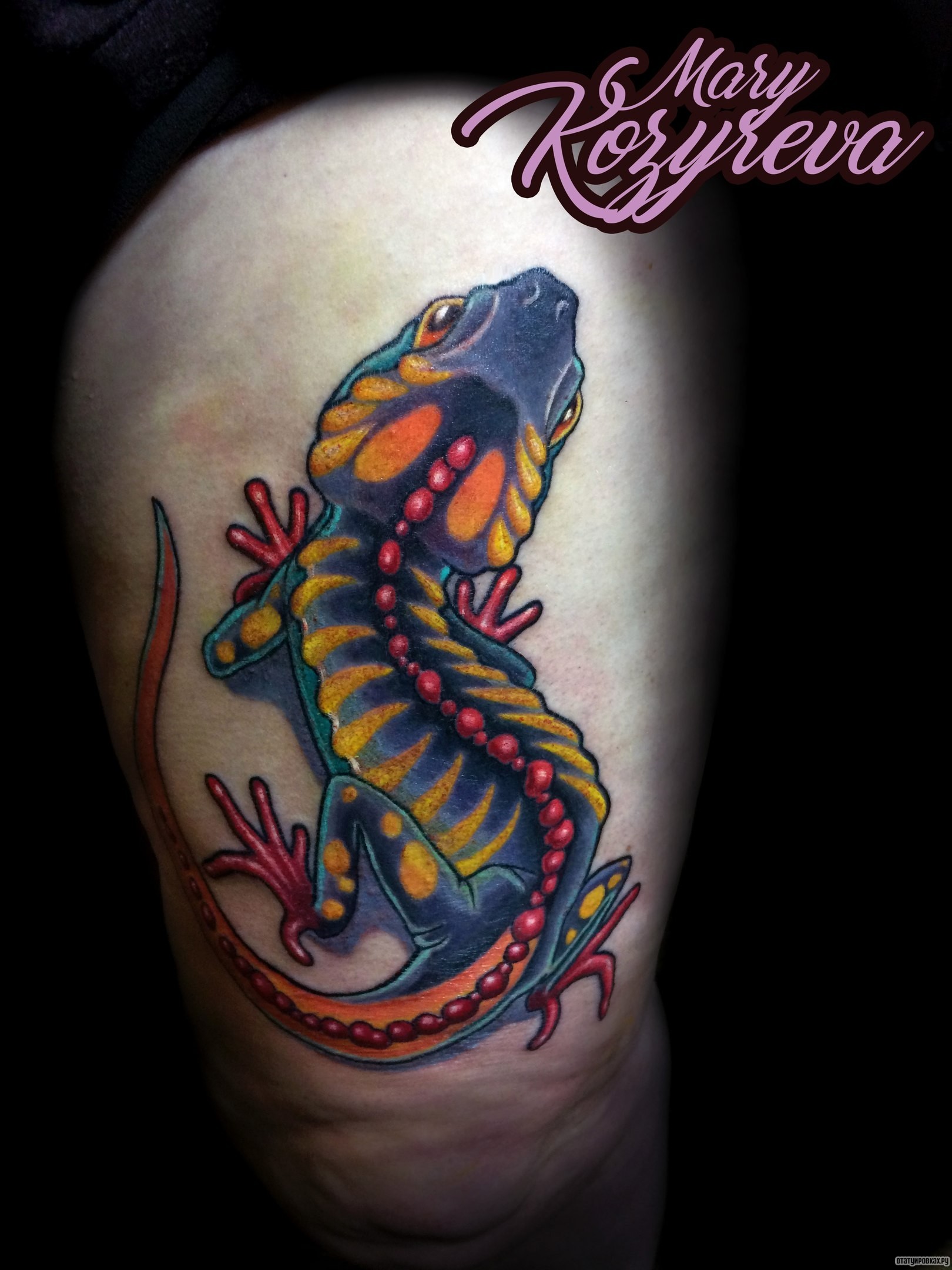 Фотография татуировки под названием «Ящерка»