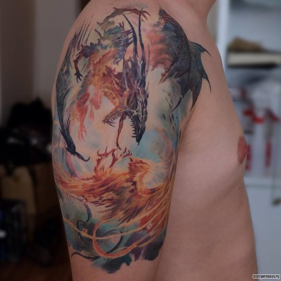 Фотография татуировки под названием «Дракон и жар птица»