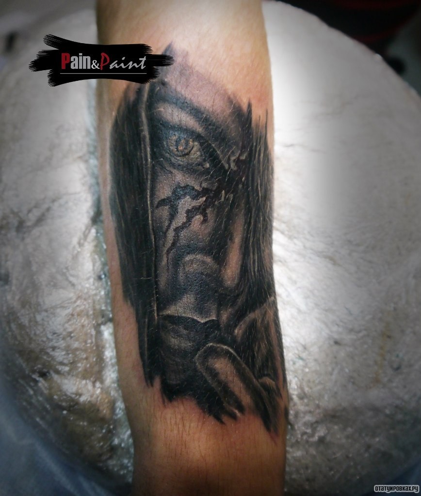 Фотография татуировки под названием «Лицо в темном цвете»