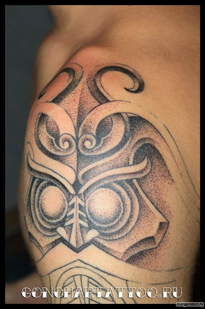 Фотография татуировки под названием «Узор на плече»