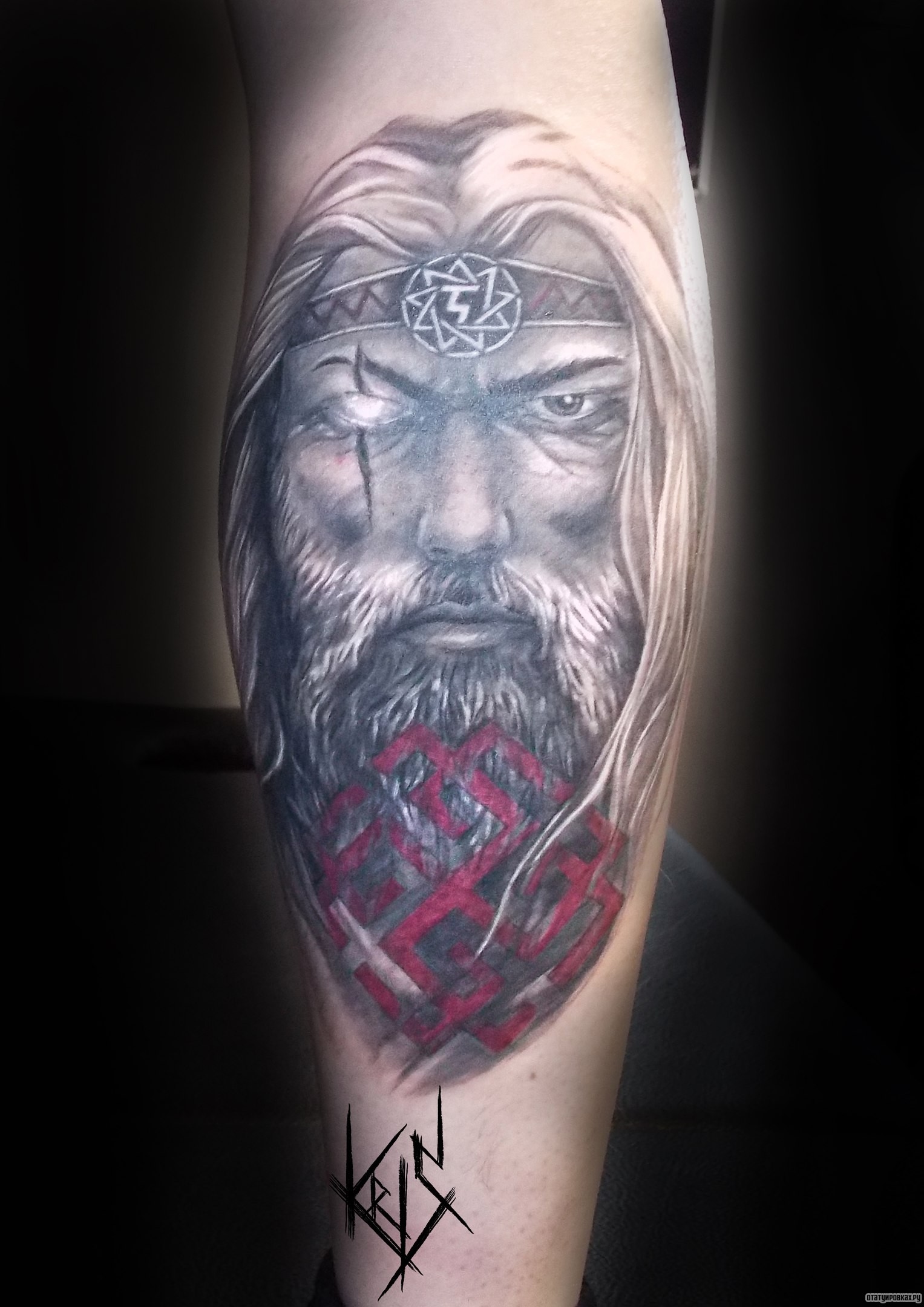 Фотография татуировки под названием «Русский воин на голени»